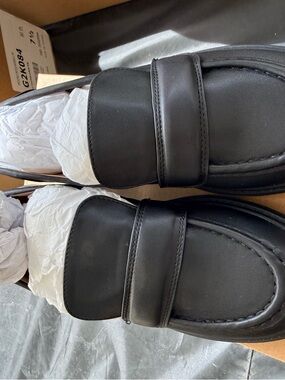 women Black Leather Slip-On Loafers